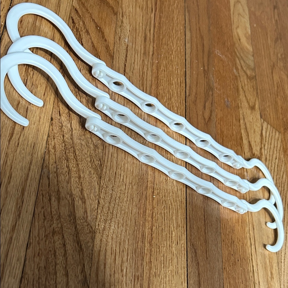 White Space Saving Hangers - 5 Spaces NEW